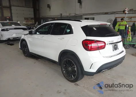 2019 Mercedes-Benz Gla 250 4Matic z USA, uszkodzony, nr VIN WDCTG4GB9KJ550389